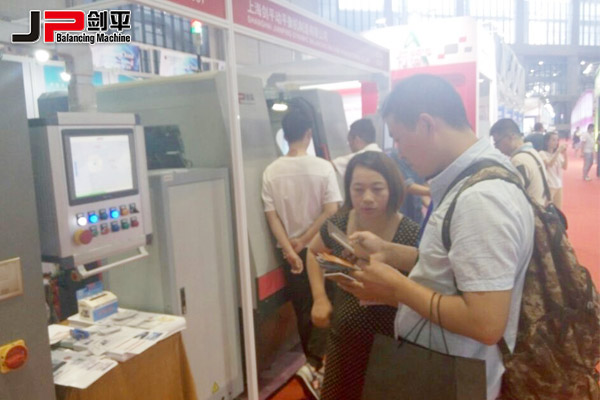 新能源汽車全面發(fā)展，劍平助力汽車智能化|動平衡機(jī)