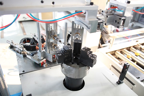 【上海劍平】車(chē)輪總成動(dòng)平衡檢測(cè)線，顛覆你對(duì)車(chē)胎平衡的認(rèn)知